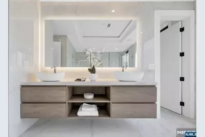 356 Bullard Avenue, Paramus, NJ 07652 - Photo 32