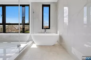 356 Bullard Ave, Paramus, NJ 07652 - Photo 34