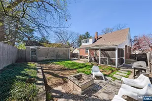 182 Carlson Pl, Bergenfield, NJ 07621 - Photo 24