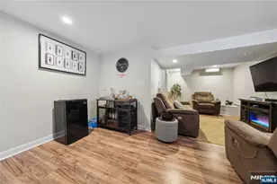 182 Carlson Pl, Bergenfield, NJ 07621 - Photo 18