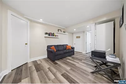 182 Carlson Place, Bergenfield, NJ 07621 - Photo 20