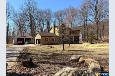 41 Northwood Road, Hopatcong, NJ 07849 - Photo 2