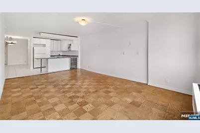 7004 Boulevard E 40G #40G, Guttenberg, NJ 07093 - Photo 8