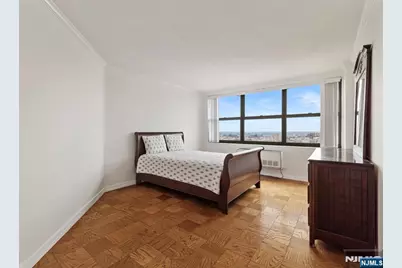 7004 Boulevard E 40G #40G, Guttenberg, NJ 07093 - Photo 14