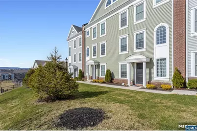 293 Bradley Drive, Wood Ridge, NJ 07075 - Photo 2