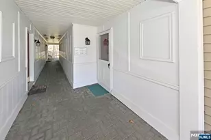 893 Tuliptree Ct, Mahwah, NJ 07430 - Photo 4