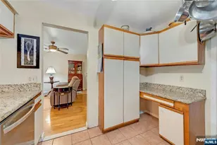 49 Quartz Ln, Paterson, NJ 07501 - Photo 12