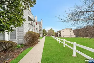 49 Quartz Ln, Paterson, NJ 07501 - Photo 24