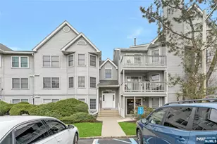 49 Quartz Ln, Paterson, NJ 07501 - Photo 2