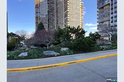 200 Winston Drive 3018 #3018, Cliffside Park, NJ 07010 - Photo 2