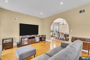 467 Summit Ave, Hackensack, NJ 07601 - Photo 6