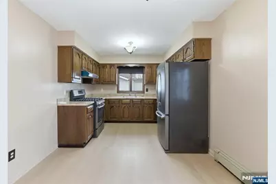 533 1st Street 2 Fl #2 FL, Carlstadt, NJ 07072 - Photo 6