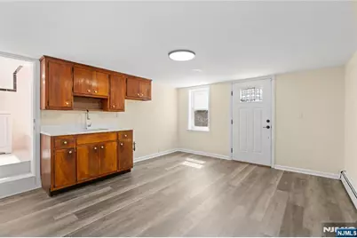 244 Lincoln Avenue, Cliffside Park, NJ 07010 - Photo 16