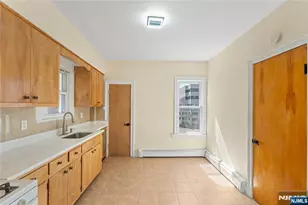 244 Lincoln Ave, Cliffside Park, NJ 07010 - Photo 12