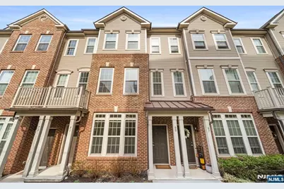 69 Arnold Drive 5810 #5810, Wood Ridge, NJ 07075 - Photo 2