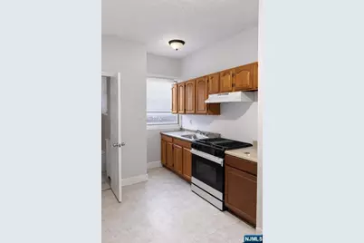 331 Magnolia Avenue, Elizabeth, NJ 07206 - Photo 4
