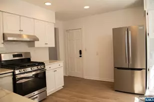 46 Garden Pl 1, Edgewater, NJ 07020 - Photo 6