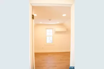 46 Garden Place 2 #2, Edgewater, NJ 07020 - Photo 18