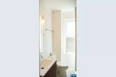 46 Garden Place 2 #2, Edgewater, NJ 07020 - Photo 20