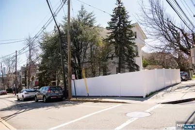 46 Garden Place 2 #2, Edgewater, NJ 07020 - Photo 30