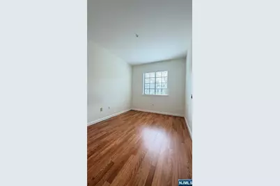 3907 Melville Court, Mahwah, NJ 07430 - Photo 10