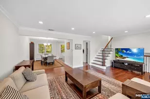 364 Knickerbocker Rd, Cresskill, NJ 07626 - Photo 8