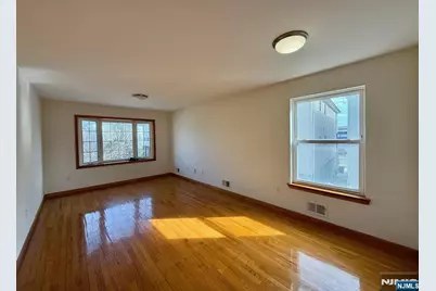 725 Jersey Street 1F #1F, Harrison, NJ 07029 - Photo 4