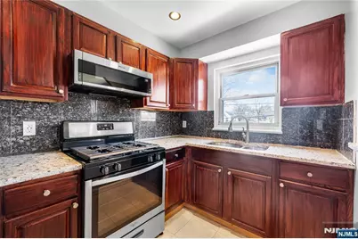 418 Esplanade 6 #6, Hackensack, NJ 07601 - Photo 6