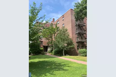 400 Fairview Avenue 1H #1H, Fort Lee, NJ 07024 - Photo 12