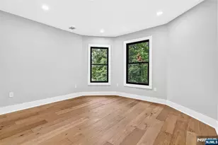 447 Queen Anne Rd, Teaneck Township, NJ 07666 - Photo 32