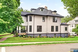 447 Queen Anne Rd, Teaneck Township, NJ 07666 - Photo 2