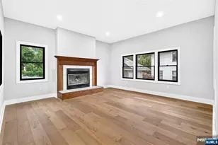 447 Queen Anne Rd, Teaneck Township, NJ 07666 - Photo 18