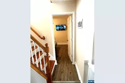 130 Clinton Avenue, Bergenfield, NJ 07621 - Photo 18