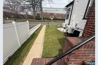 130 Clinton Avenue, Bergenfield, NJ 07621 - Photo 16
