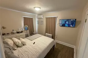 130 Clinton Ave, Bergenfield, NJ 07621 - Photo 8