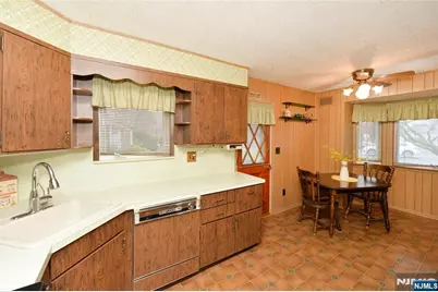 4-16 Plaza Road, Fair Lawn, NJ 07410 - Photo 6