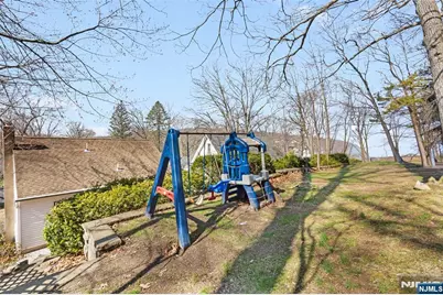 83 W Chestnut Hill Dr W, Denville, NJ 07834 - Photo 22