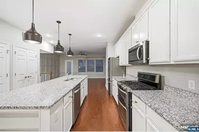 26 Braeburn Court 26 #26, Livingston, NJ 07039 - Photo 10