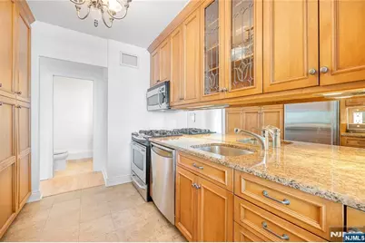 1530 Palisade Avenue 23G #23G, Fort Lee, NJ 07024 - Photo 22