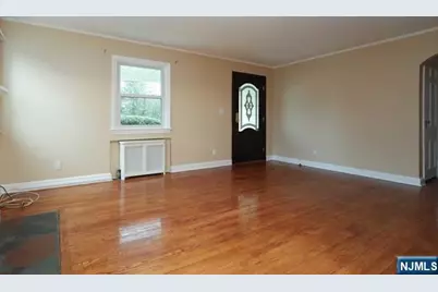 664 Harrington Road, Glen Rock, NJ 07452 - Photo 4