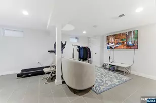 436 Anderson St, Hackensack, NJ 07601 - Photo 34