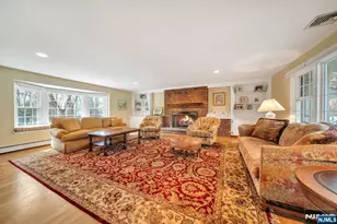 296 Birch Pkwy, Wyckoff Township, NJ 07481 - Photo 4