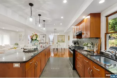 8 Dean Court, Rutherford, NJ 07070 - Photo 10