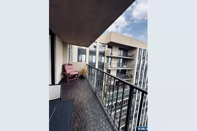 200 Winston Drive 3011 #3011, Cliffside Park, NJ 07010 - Photo 18