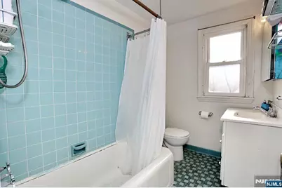 33 4th Street, Park Ridge, NJ 07656 - Photo 36