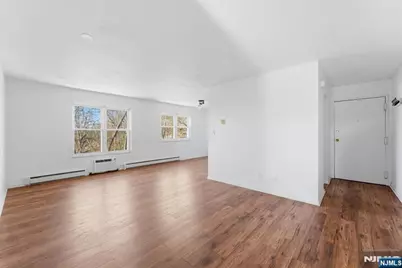 100 Pierson Miller Drive, Pompton Lakes, NJ 07442 - Photo 14