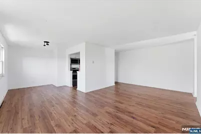 100 Pierson Miller Drive, Pompton Lakes, NJ 07442 - Photo 12