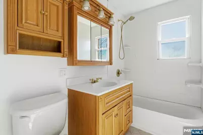 100 Pierson Miller Drive, Pompton Lakes, NJ 07442 - Photo 16