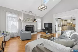 50 Hemlock Dr, Paramus, NJ 07652 - Photo 16