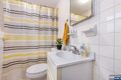 278 Marvin Avenue, Hackensack, NJ 07601 - Photo 12